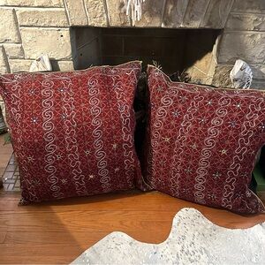 NWOT jumbo Red Indian inspired red mirrored cotton Throw Pillows set 2